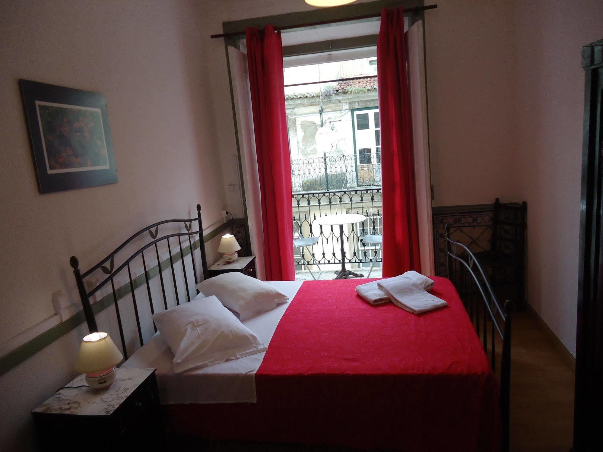 New Aljubarrota Guest House Lissabon Buitenkant foto