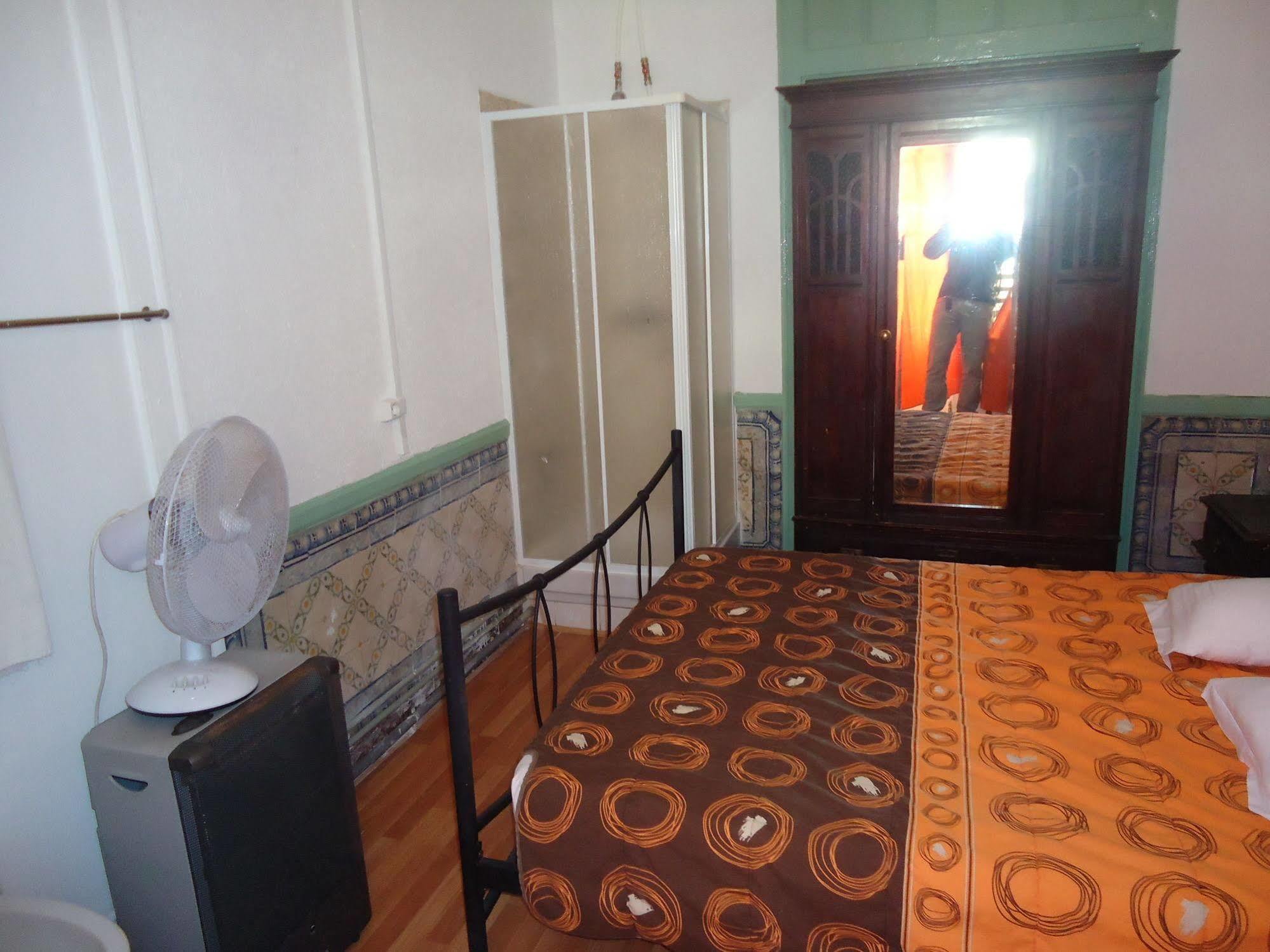 New Aljubarrota Guest House Lissabon Buitenkant foto
